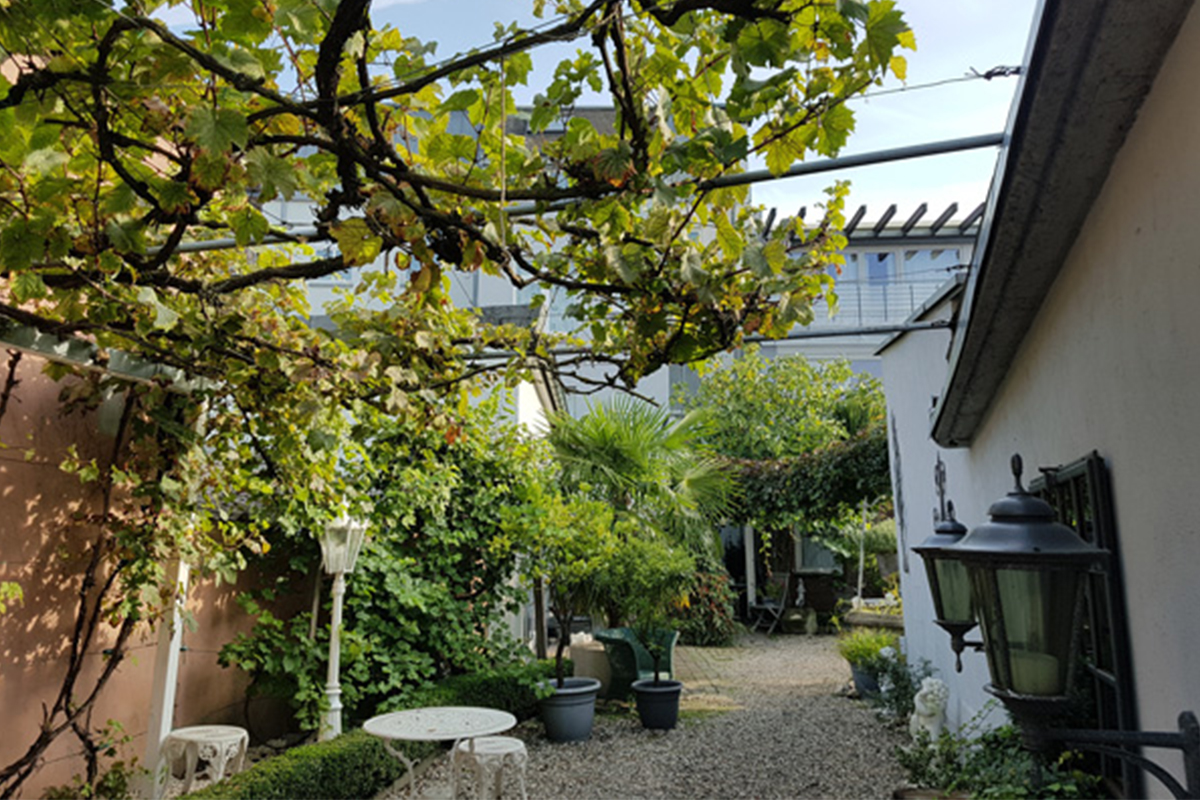 Hotel Restaurant Landhaus zur Issel Isselburg Bocholt Anholt Speisekarte Essen gehen Biergarten gut bürgerliche Küche Hotelzimmer Zimmer buchen