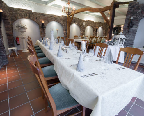 Hotel Restaurant Landhaus zur Issel Isselburg Bocholt Anholt Speisekarte Essen gehen Biergarten gut bürgerliche Küche Hotelzimmer Zimmer buchen