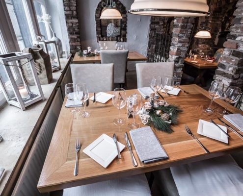 Hotel Restaurant Landhaus zur Issel Isselburg Bocholt Anholt Speisekarte Essen gehen Biergarten gut bürgerliche Küche Hotelzimmer Zimmer buchen