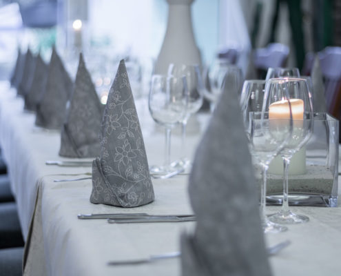 Hotel Restaurant Landhaus zur Issel Isselburg Bocholt Anholt Speisekarte Essen gehen Biergarten gut bürgerliche Küche Hotelzimmer Zimmer buchen