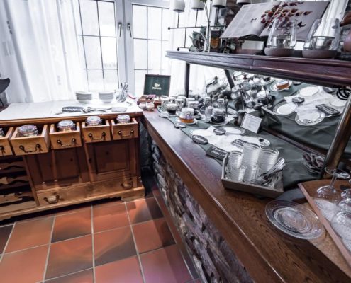 Frühstück Restaurant Landhaus zur Issel Isselburg Bocholt Anholt Speisekarte Essen gehen Biergarten gut bürgerliche Küche Hotelzimmer Zimmer buchen