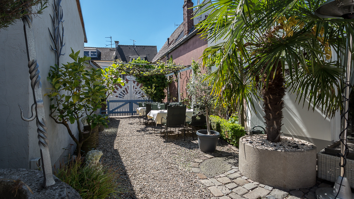 Hotel Restaurant Landhaus zur Issel Isselburg Garten essen Biergarten Bocholt Dinxperlo Niederrhein Münsterland