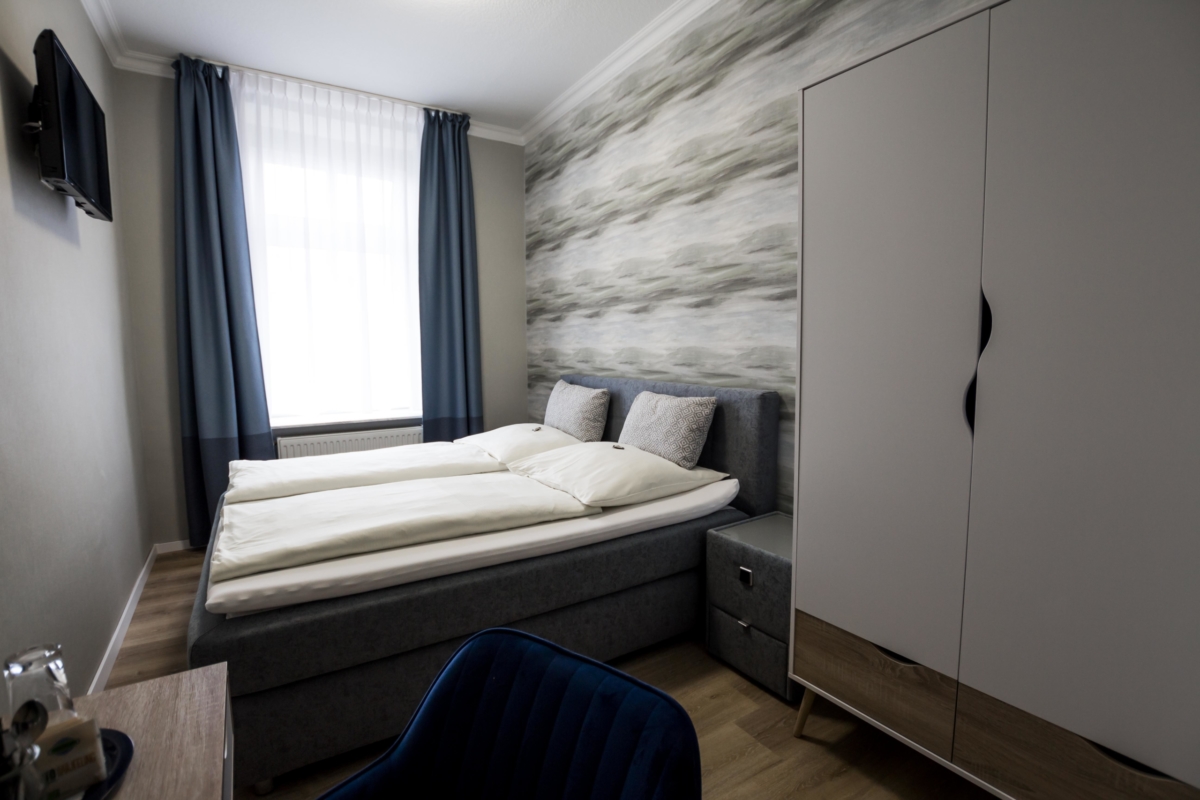 Hotel Zimmer buchen, Bocholt, Landhaus zur Issel Rees Isselburg Wesel Grenzgebiet niederlande Hotel und Restaurant Biergarten